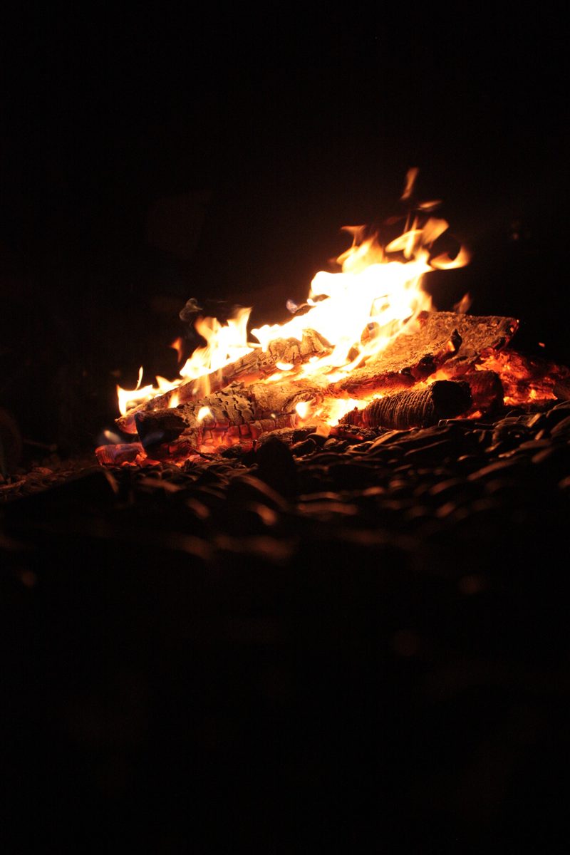 Herbstnachmittag im JuzQ: Lagerfeuer und Stockbrot
