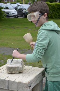 Skulpturenpark - Erstelle deine eigene Skulptur mit Hammer und Meißel