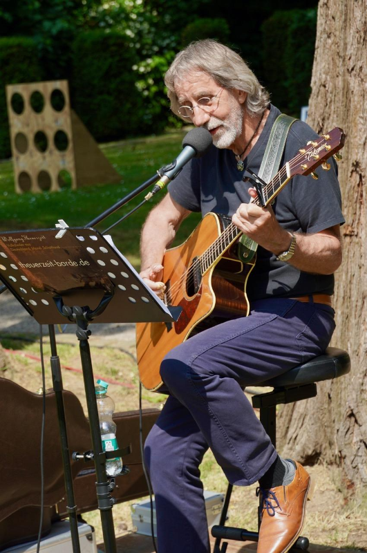 Wolfgang Theuerzeit Deutsch-Irisch Folk