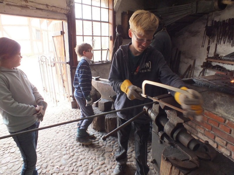 Einführung in das Schmiedehandwerk/ Schmieden und Metallverarbeitung