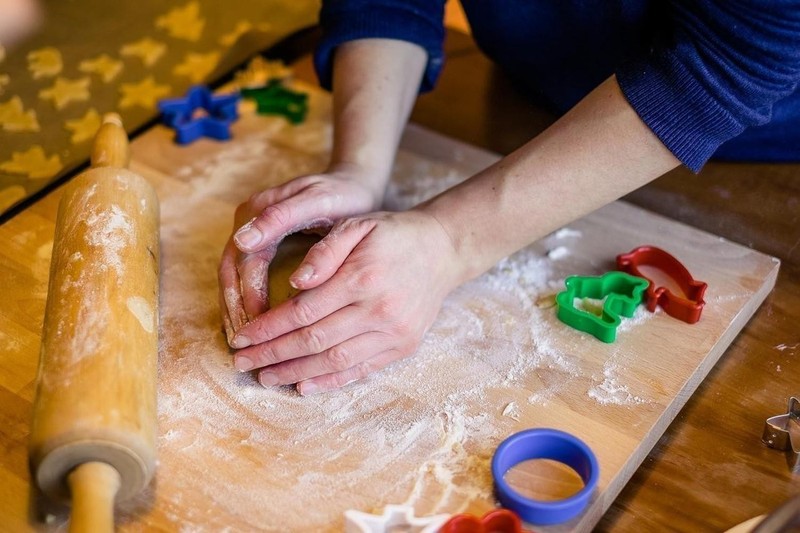 In der Weihnachtsbäckerei - für Eltern mit mehreren Kindern von 2 -7 Jahren