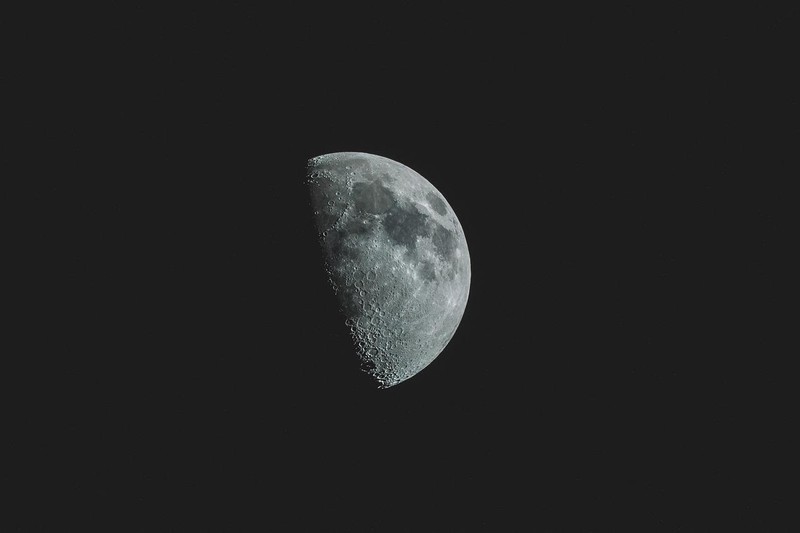 Der Mond - Begleiter der Erde