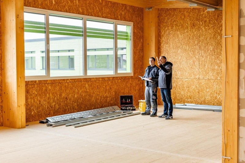 Block 3, Elektrotechnik Burgert, Ausbildung zum Elektroniker in Fachrtg. Energie- u. Gebäudetechnik
