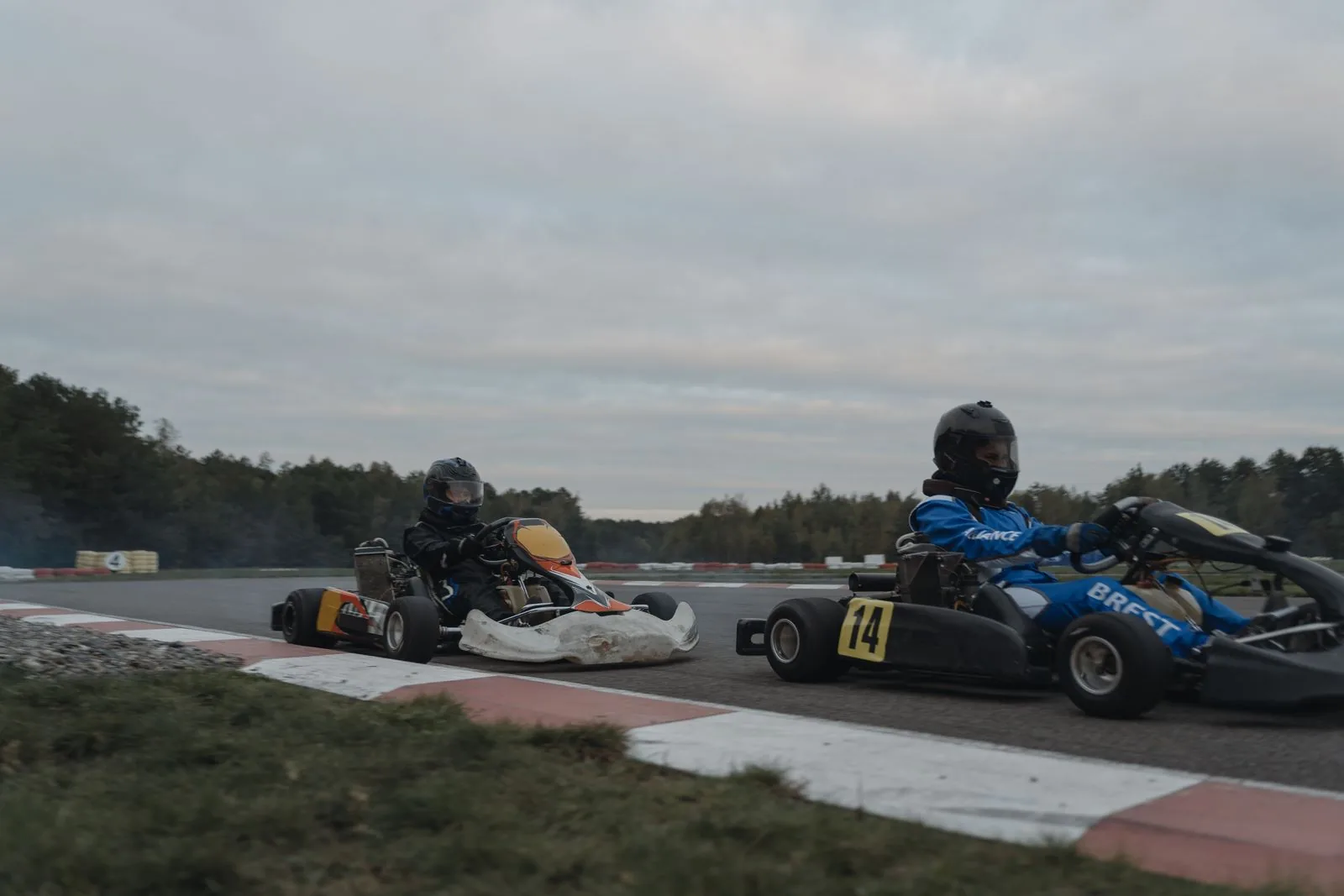 Kartbahnen & Motorsport für Kinder